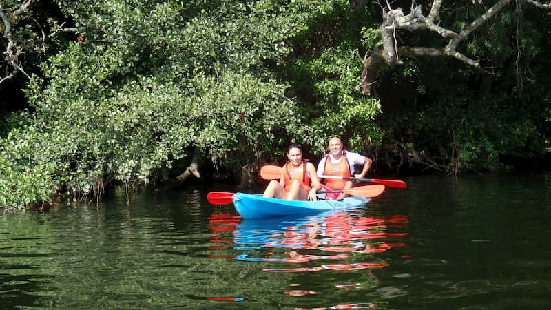 Kayak autovaciable por aguas tranquilas Caldelas